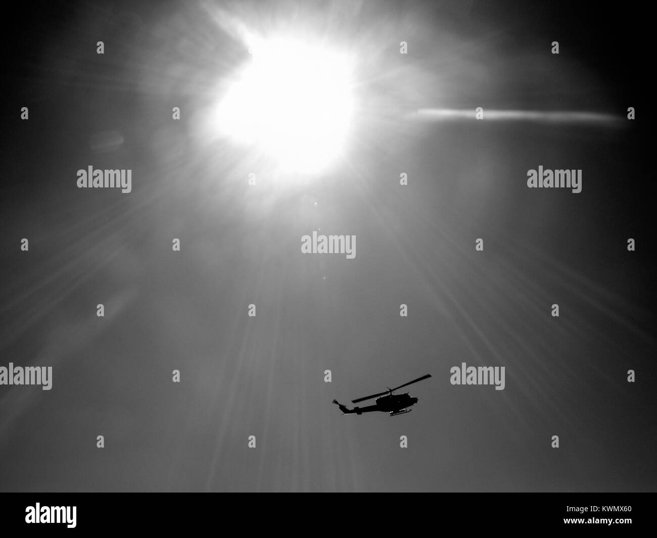 Elicottero sotto il sole Foto Stock