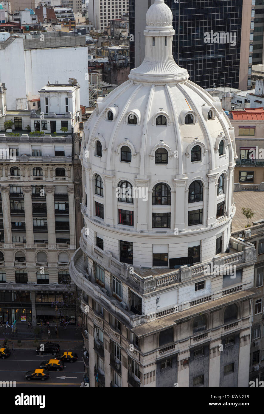 La cupola della 'Bencich eclettico' palazzo visto dal 'Guemes Gallery' viewpoint. Microcentro, Buenos Aires, Argentina. Foto Stock