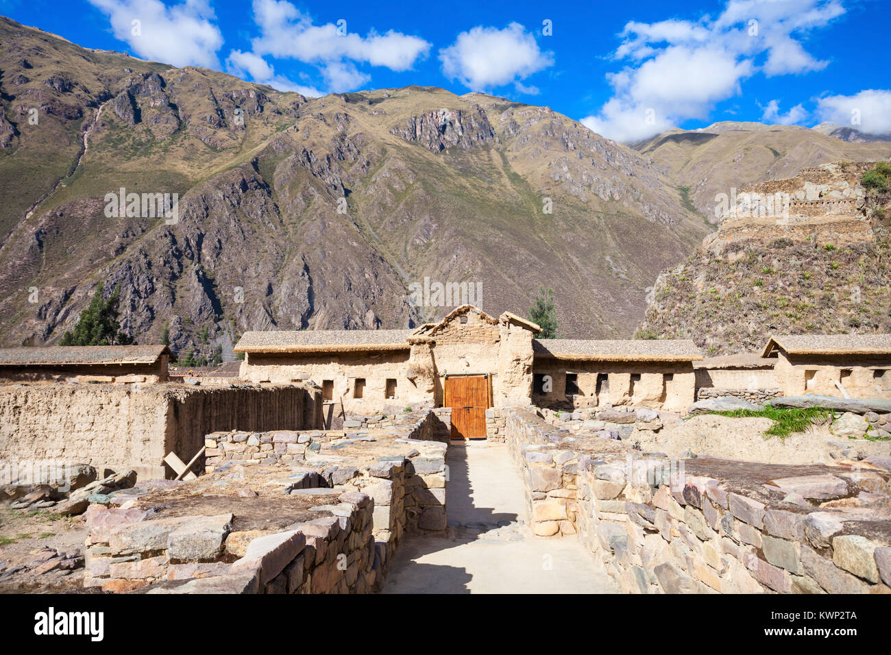 Ollantaytambo Inca rovinato città nel sud del Perù. Foto Stock