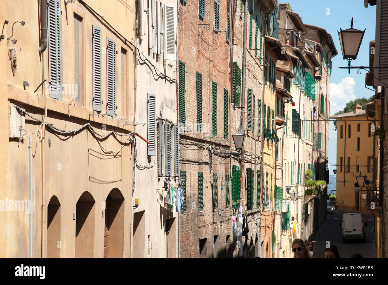 Via San Marco nel centro storico di Siena elencati di patrimonio mondiale dall UNESCO a Siena, Toscana, Italia. 4 agosto 2016 © Wojciech Strozyk / Alamy Stock Pho Foto Stock