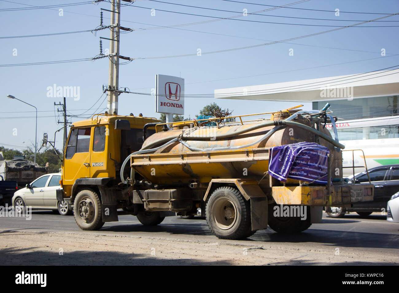 CHIANG MAI, Thailandia - 24 dicembre 2017: Privato del serbatoio acque nere carrello. Foto di road no.121 circa 8 km dal centro cittadino di Chiangmai, Thailandia. Foto Stock