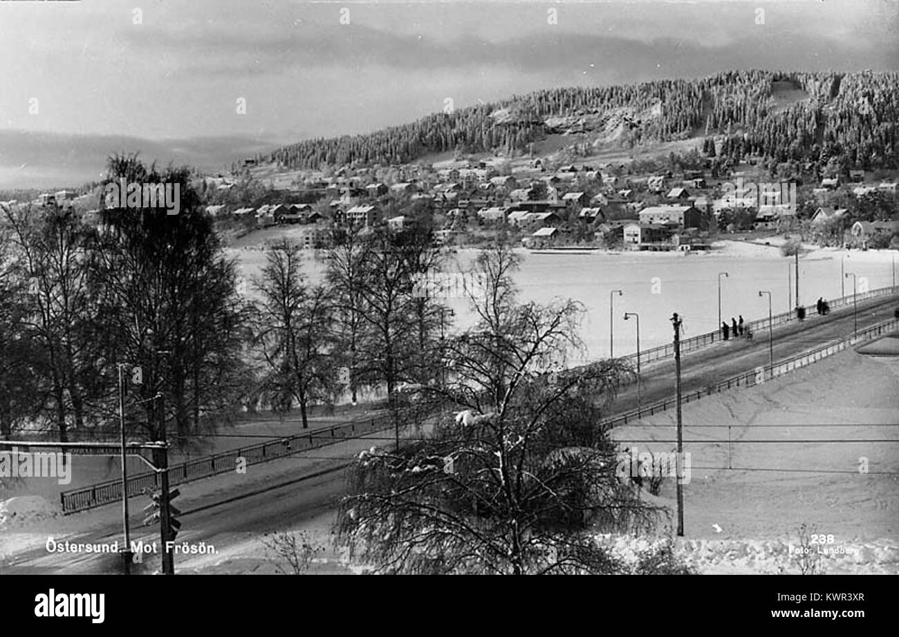 Un'immagine d'archivio del KMB che mostra Östersund, Svezia, una città storica nella contea di Jämtland, nota per il suo paesaggio urbano e l'importanza culturale regionale. Foto Stock