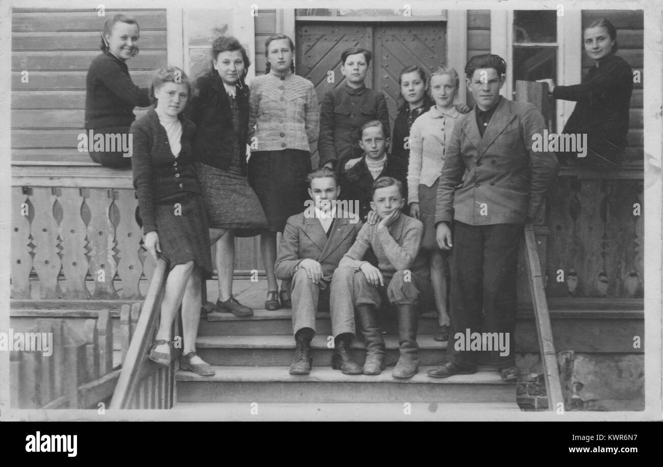 Biełaruskaja narodnaja škola. Prużana, 1943/44 Foto Stock
