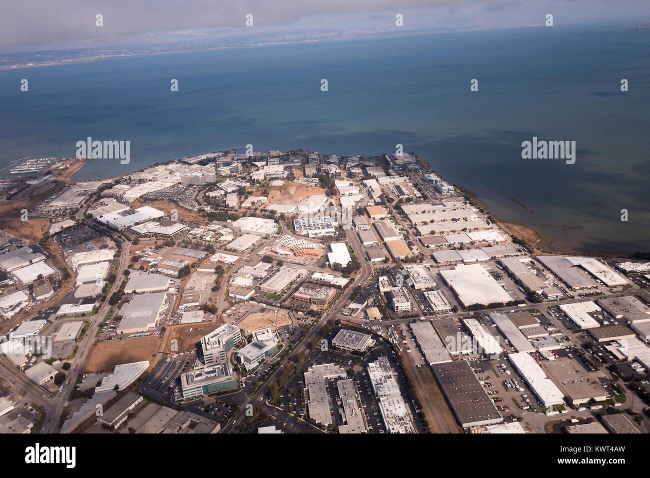 Vista aerea del campus di bio-farmaceutica Genentech, nella parte sud di San Francisco, California, 13 settembre 2017. Foto Stock