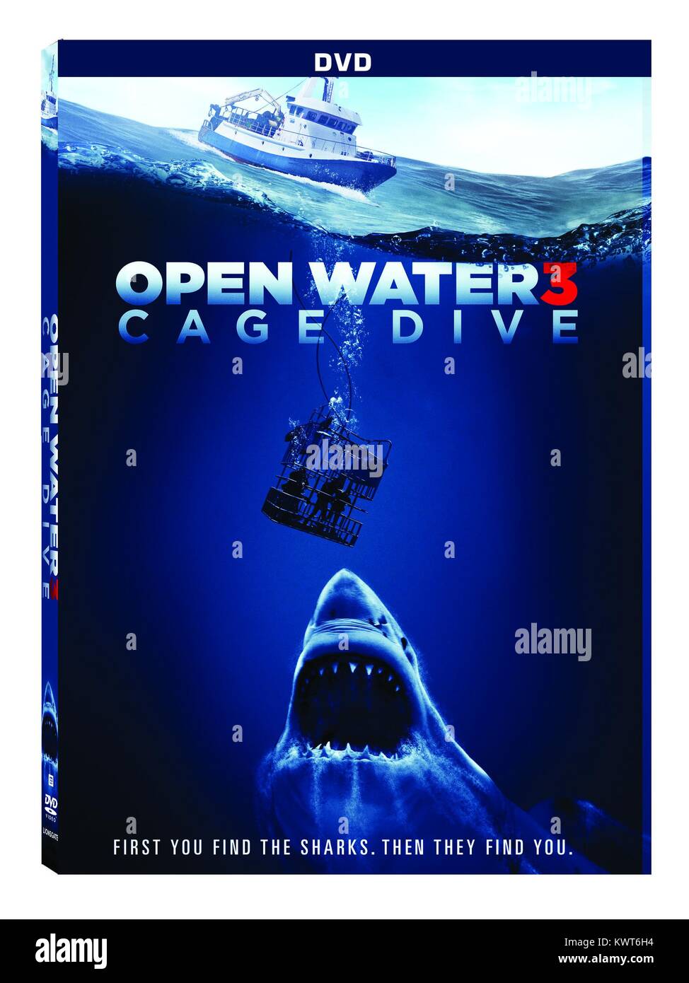 Data di rilascio: agosto 18, 2017 Titolo: Open Water 3: gabbia Dive STUDIO: Lionsgate direttore: Gerald Rascionato trama: tre amici la ripresa di un nastro di audizione per un extreme reality show, prendere parte a gabbia di squalo immersioni subacquee, solo per essere lasciato in bianco grande acque infestate, girando la loro registrazione in vita e morte. STARRING: poster arte. (Credito Immagine: © Lionsgate/Entertainment Immagini) Foto Stock
