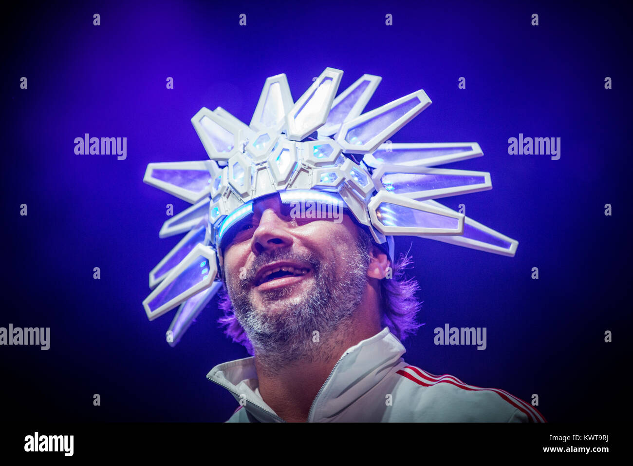 Danimarca, Skanderborg - Agosto 9, 2017. Il British funk e pop band Jamiroquai esegue un concerto dal vivo durante la musica danese SmukFest festival 2017. Qui il cantante e compositore Jay Kay è visto dal vivo sul palco. Foto Stock