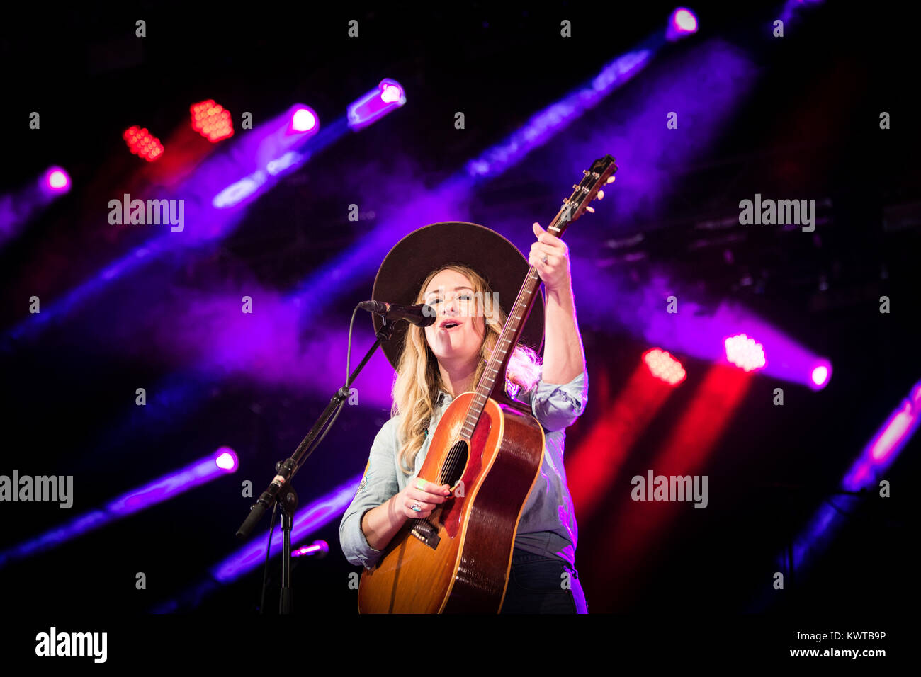 Il cantante americana, compositore e musicista di Margo Prezzo esegue un concerto dal vivo durante il danese music festival Roskilde Festival 2017. Danimarca, 29/06 2017. Foto Stock