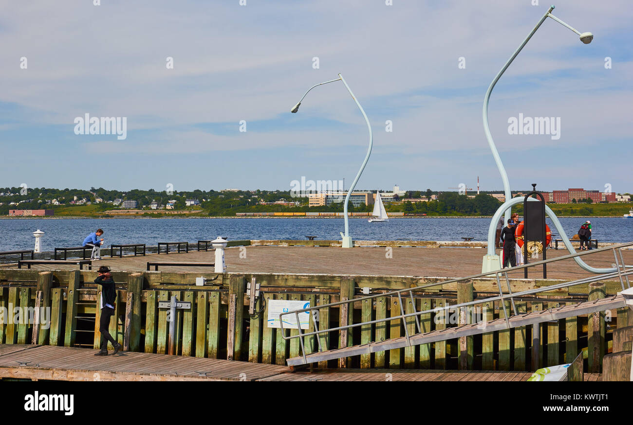 Il modo in cui le cose sono (2012) via lampada scultura da Chris Hanson e Hendrika Sonnenberg, Halifax, Nova Scotia, Canada Foto Stock