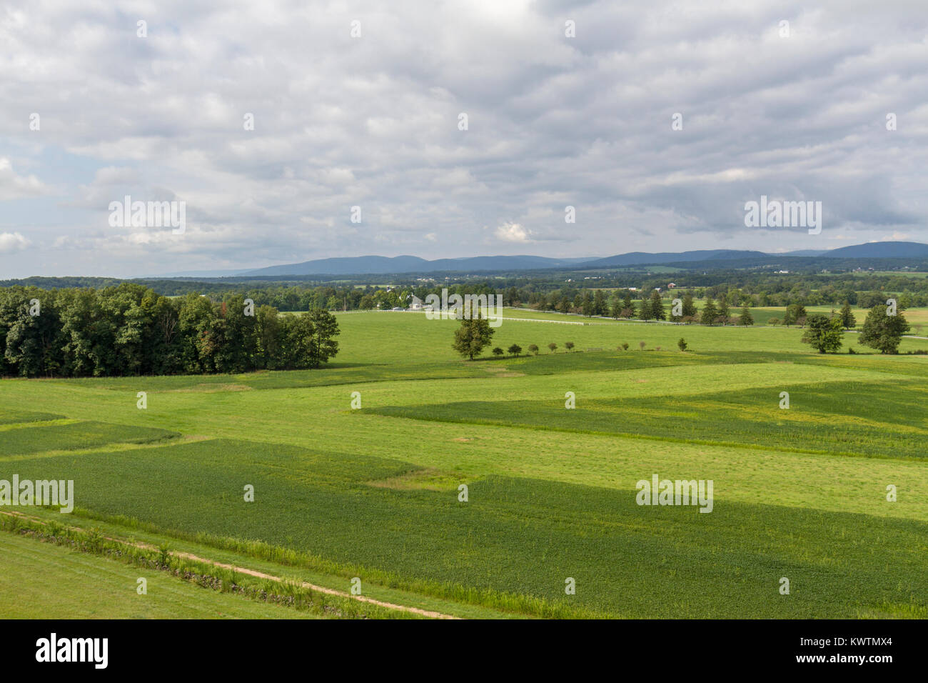 Vista del Eisenhower National Historic Site da Warfield Ridge torre di osservazione, Gettysburg National Military Park, PA, Stati Uniti d'America. Foto Stock