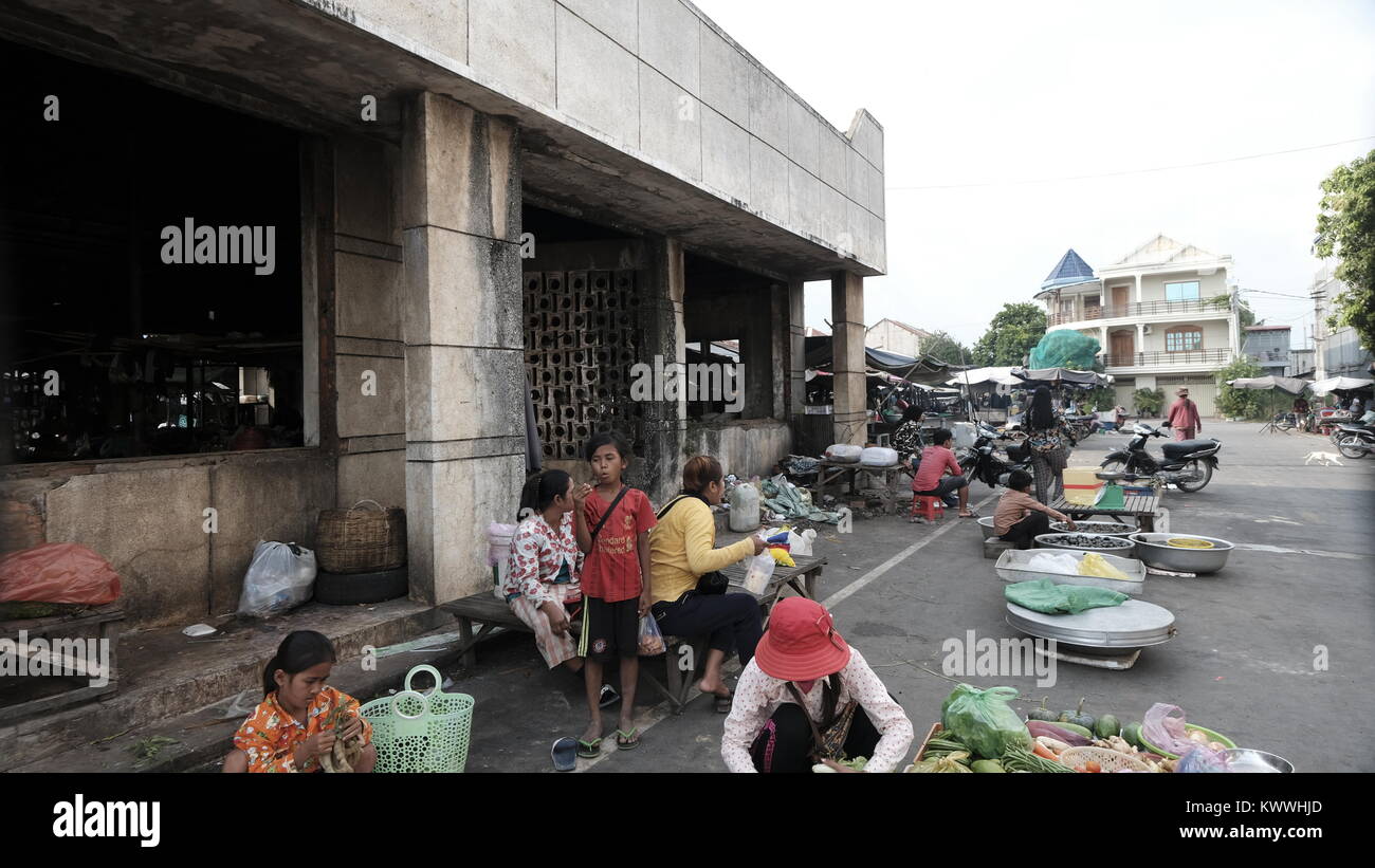 Takeo Cambogia decrepito Terzo mondo paese sottosviluppato Sud Est Asiatico invisibile e dimenticato Foto Stock