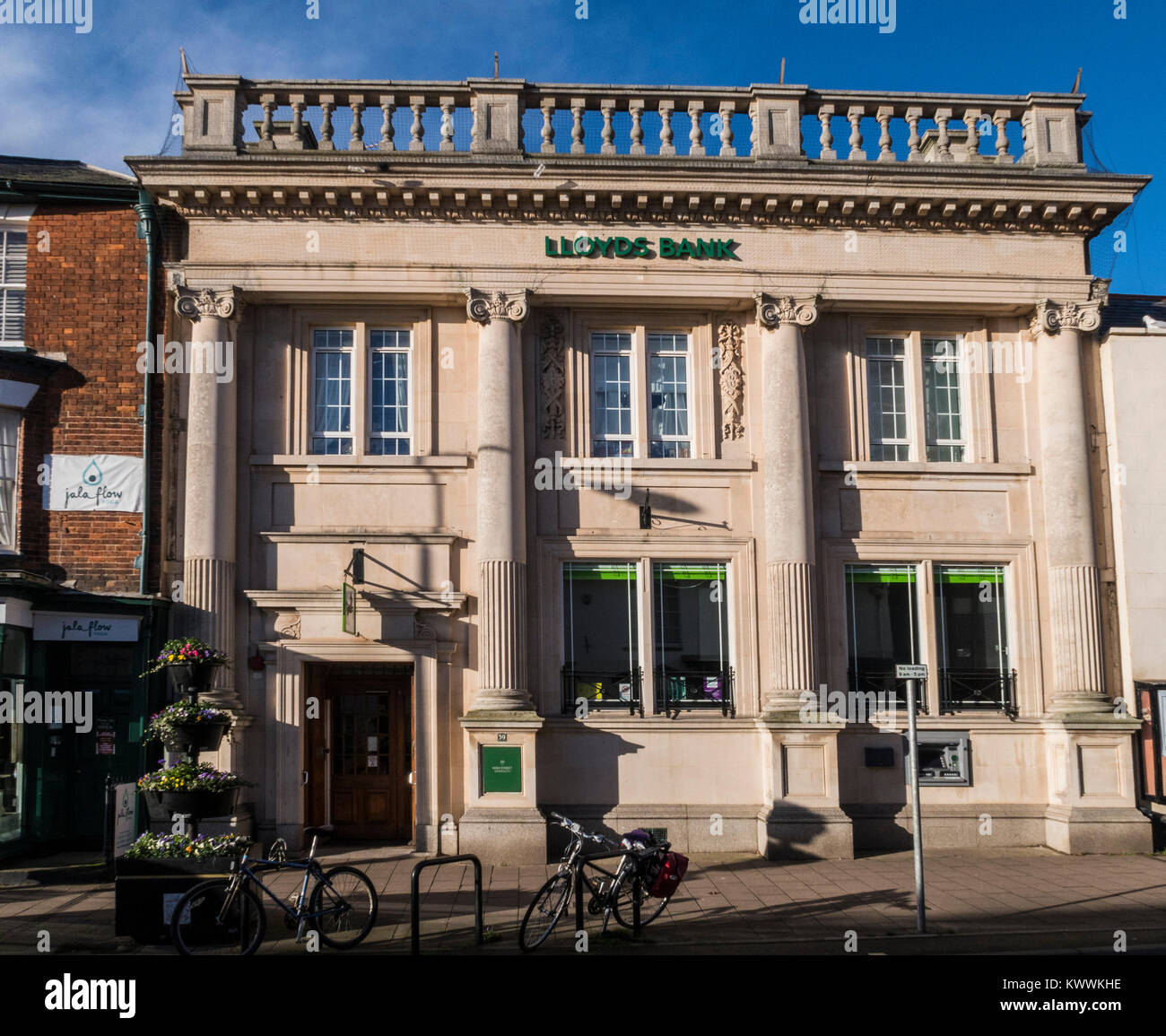 Lloyds Bank esterno, High Street, Sidmouth, Devon, Inghilterra, Regno Unito Foto Stock