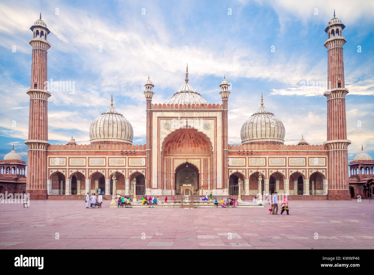 Vista della facciata della Jama Masjid nella Vecchia Delhi, India Foto Stock