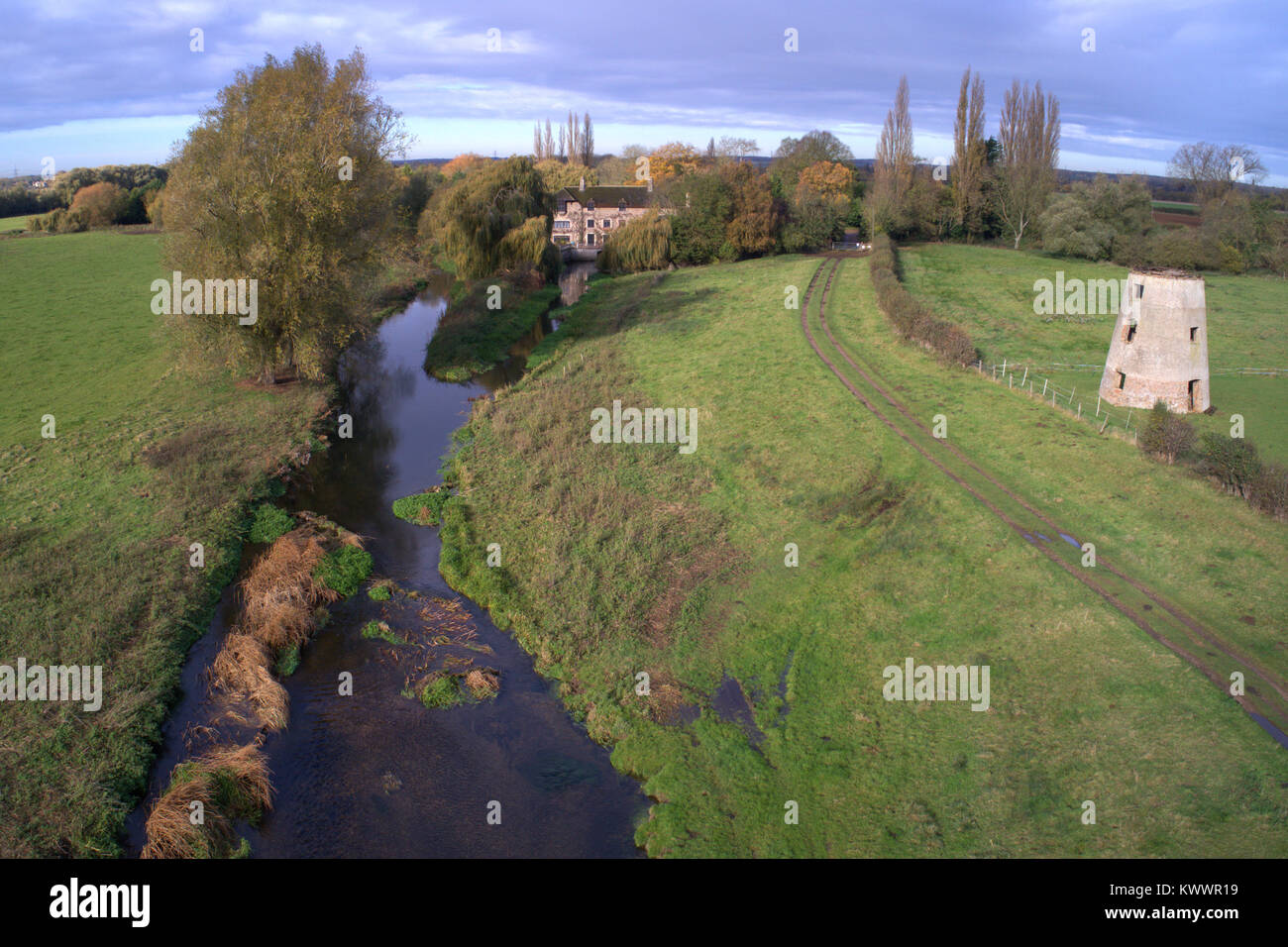 Fuchi vista del fiume Nene Valley, ricino village, Cambridgeshire; Inghilterra; Regno Unito Foto Stock