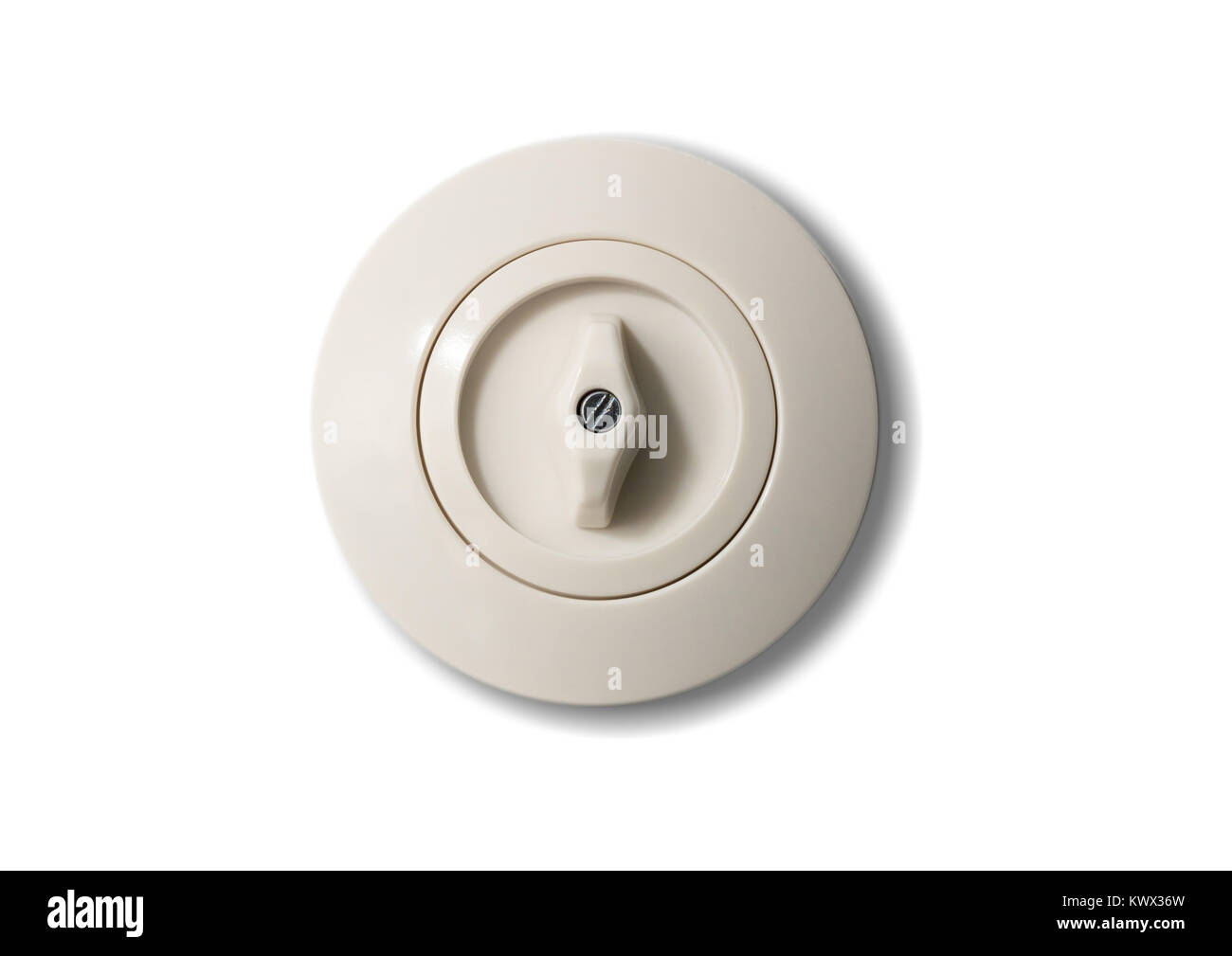 L'interruttore di vecchio stile rotondo con pulsante, di porcellana isolati su sfondo bianco. Close up, dettagli. Foto Stock
