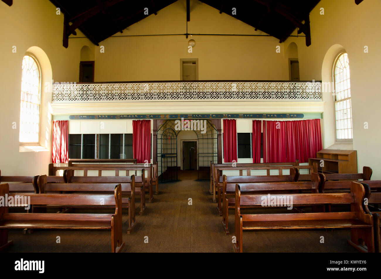 FREMANTLE, Australia - 26 Ottobre 2016: Cappella della Chiesa all'interno della vecchia prigione di Fremantle elencati come patrimonio dell'umanità dall'UNESCO Foto Stock