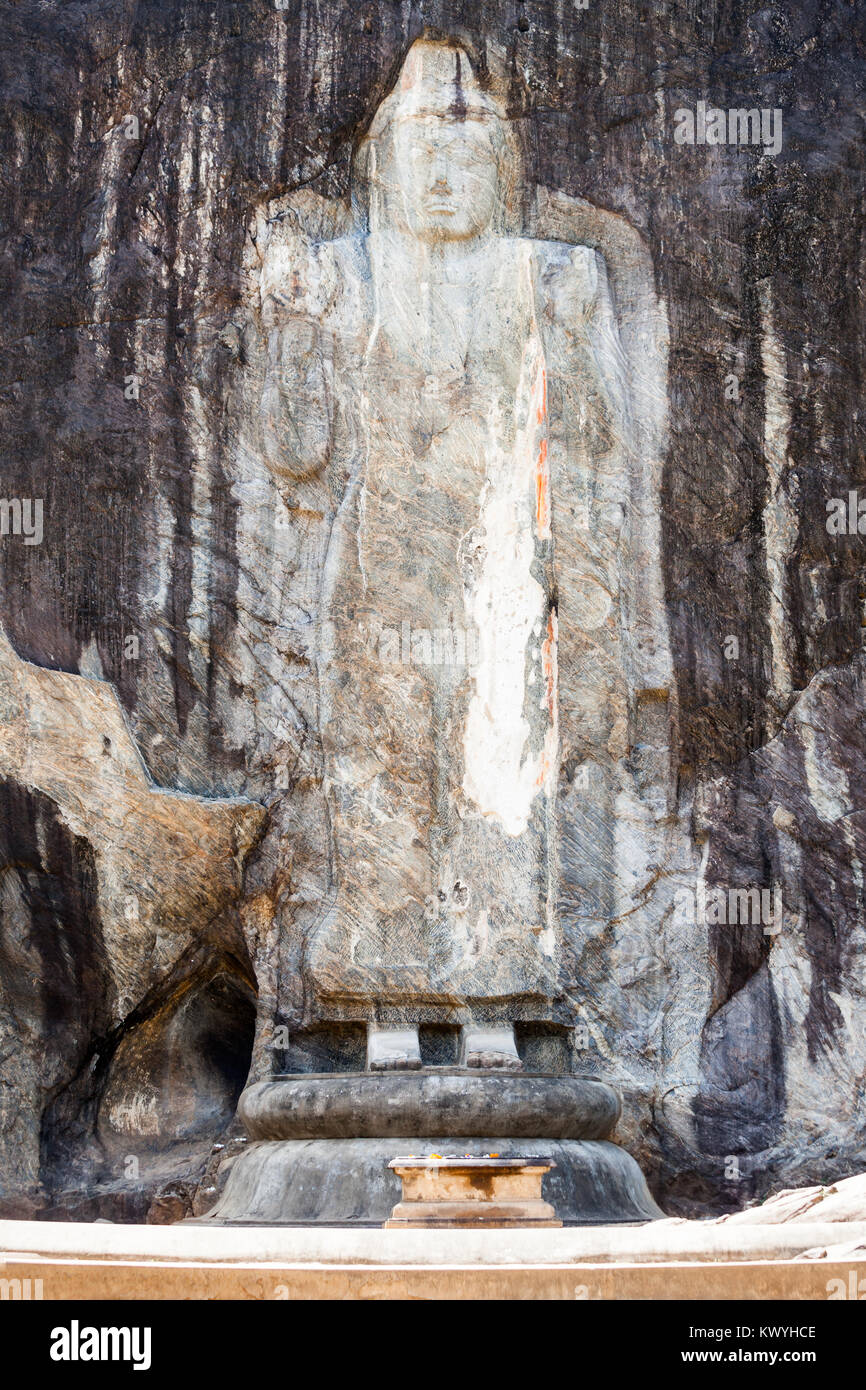 Buduruwagala incisioni rupestri in Buduruwagala antico tempio buddista in Sri Lanka Foto Stock