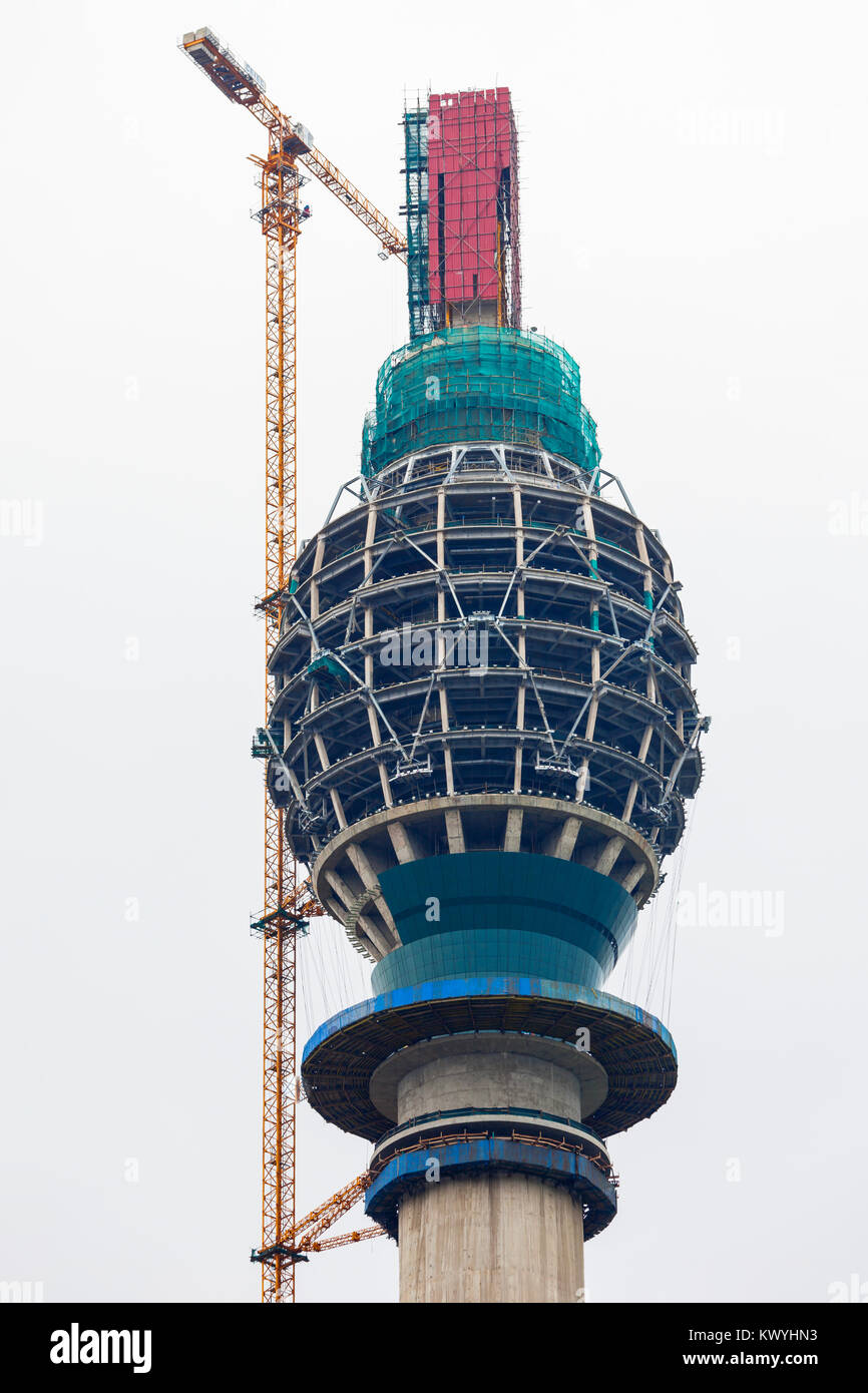 Colombo Lotus Tower è una torre in costruzione in Colombo, Sri Lanka. Quando completato, il colombo Lotus Torre sarà il più alto in Asia del Sud. Foto Stock