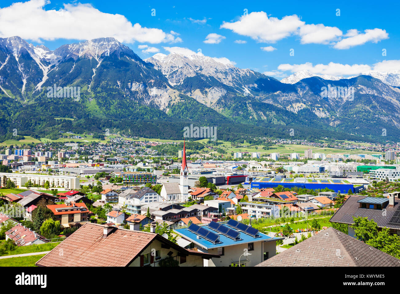 Antenna di Innsbruck vista panoramica. Innsbruck è la capitale del Tirolo in Austria occidentale. Foto Stock