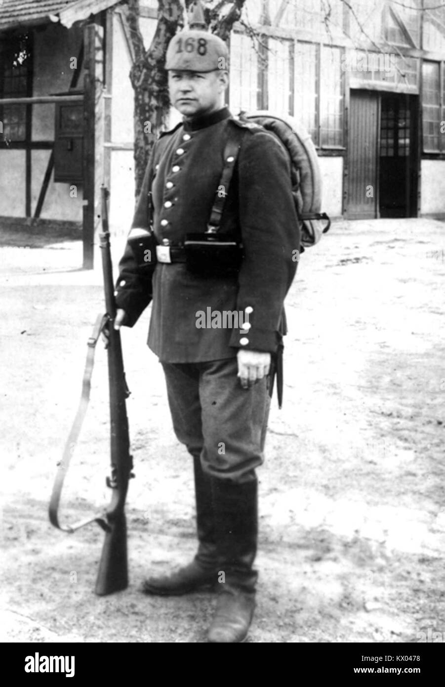 Ritratto di Siegfried Guggenheim, che documenta il suo aspetto e la sua rappresentazione formale nel 1916. Foto Stock