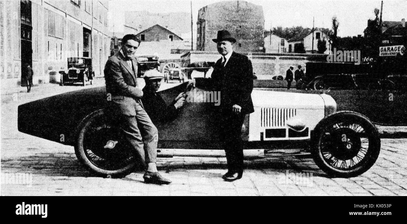 L'équipe Delage en 1925, Benoist, Divo au volant, et René Thomas Directeur du service des corsi (Delage 2VU) Foto Stock