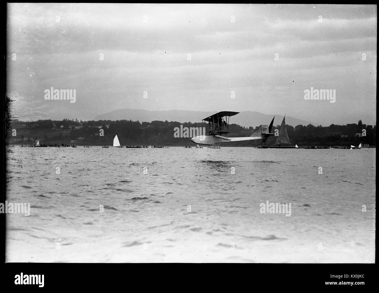 Il Meeting d'Aviation Genève 1912 è stato un primo evento di aviazione tenutosi a Ginevra, in Svizzera. Ha presentato progressi nella tecnologia aeronautica e ha riunito aviatori pionieristici provenienti da tutto il mondo. Foto Stock