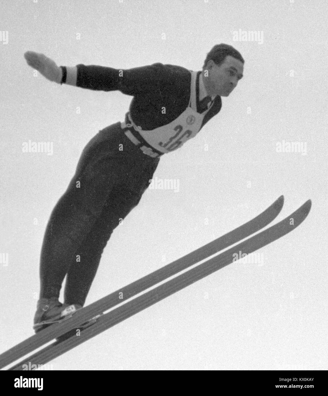 Simon Slåttvik, un atleta norvegese, ha gareggiato nello sci combinato nordico nella stagione 1953, rappresentando la Norvegia nelle competizioni internazionali. Foto Stock