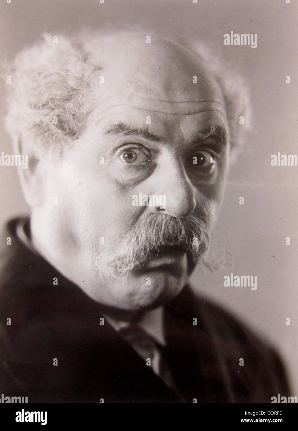 Sigurd Wallén (1884–1947) è stato un attore, regista e sceneggiatore svedese noto per i suoi contributi al primo cinema e teatro scandinavo durante la prima metà del XX secolo. Foto Stock