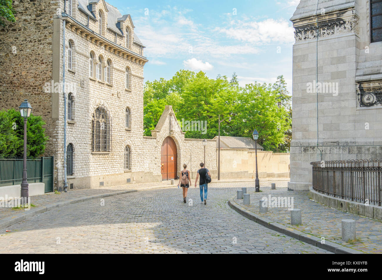 Street View di antichi edifici di Montmartre a Parigi Foto Stock