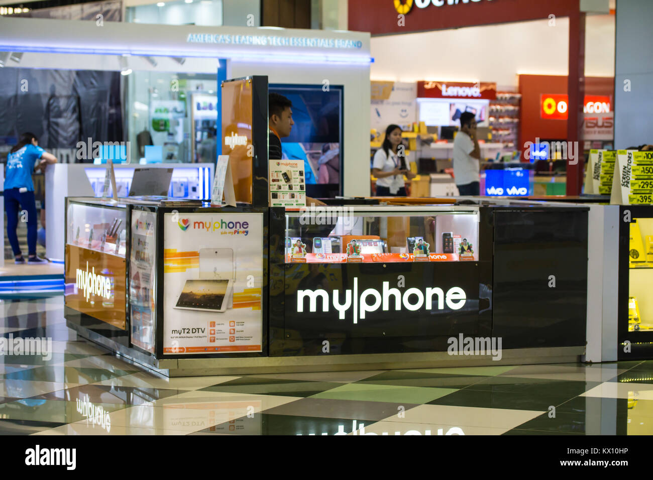 Un chiosco myphone entro SM Seaside Mall,Cebu City.Un Filipono società di telefonia mobile popolare tra i filippini in generale. Foto Stock
