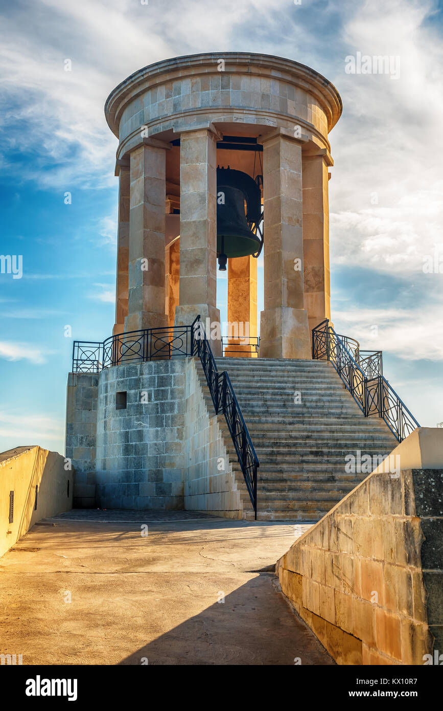 La Valletta, Malta: assedio Bell Memorial Foto Stock