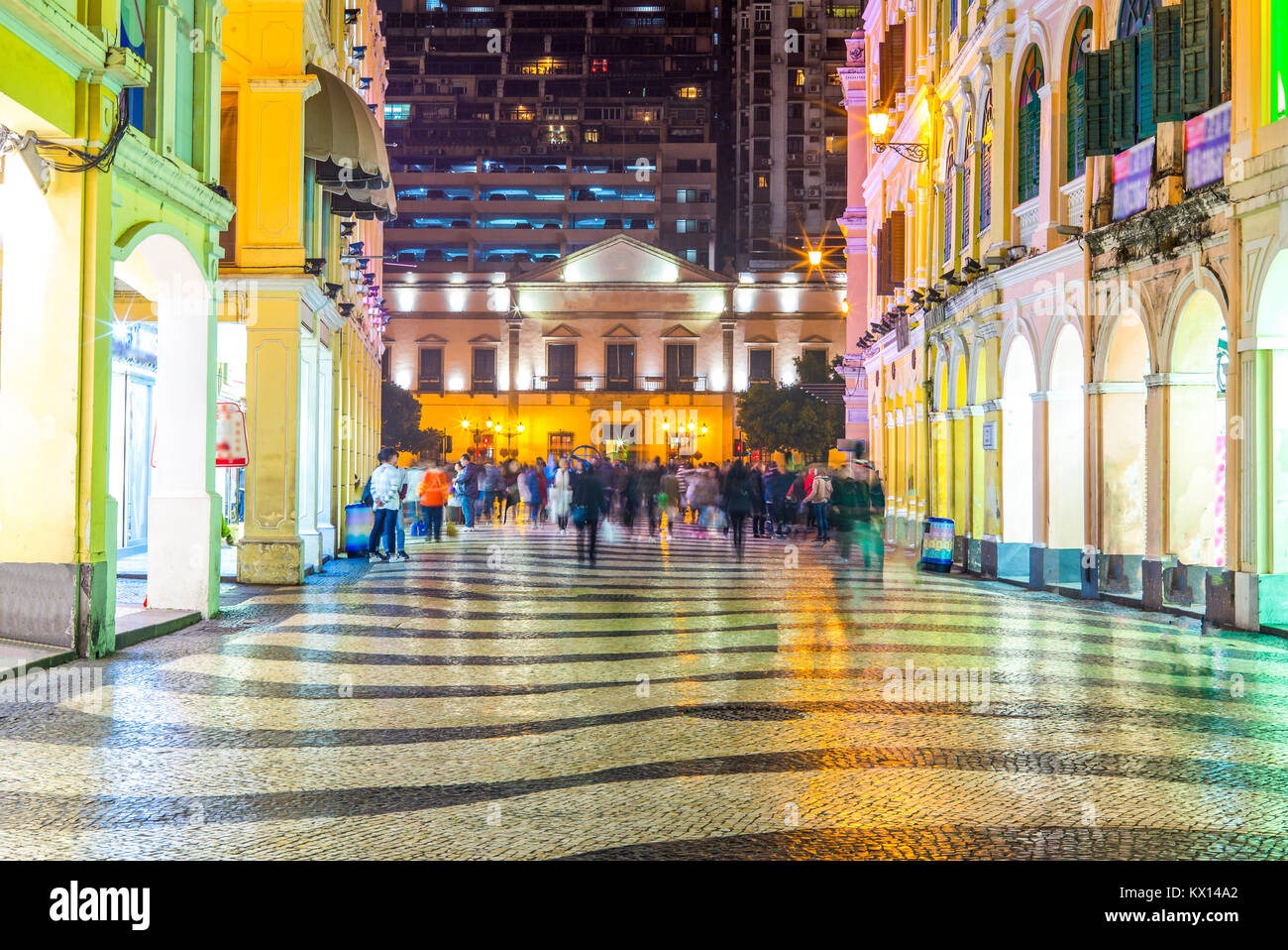 Vista notturna di Leal Senado edificio a Macau Foto Stock