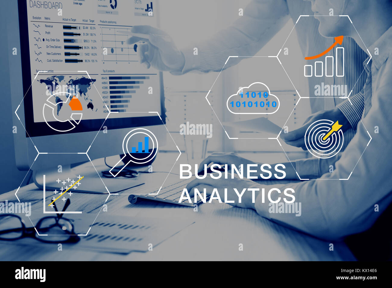 Business Analytics (BA) tecnologia utilizzando dati di grandi dimensioni, il cloud computing e il modello statistico di previsione per fornire spunti per finanziarie e marketing st Foto Stock