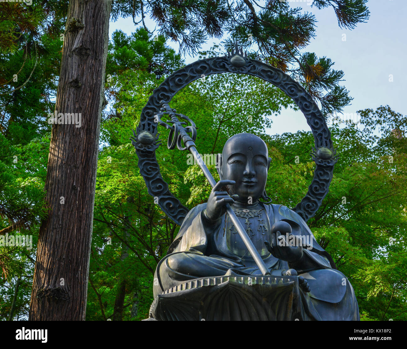 Enmei Jizo statua di bronzo di tempio di Zuigan-ji in Matsushima, Giappone. Zuiganji è uno della regione di Tohoku più famosi e importanti templi Zen. Foto Stock
