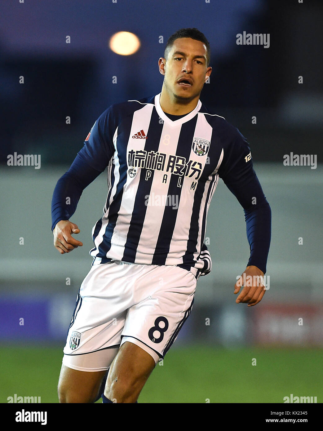 West Bromwich Albion è Jake Livermore durante la FA Cup, terzo round corrispondono a St James Park, Exeter. Stampa foto di associazione. Picture Data: Sabato 6 gennaio 2018. Vedere PA storia SOCCER Exeter. Foto di credito dovrebbe leggere: Simon Galloway/filo PA. Restrizioni: solo uso editoriale nessun uso non autorizzato di audio, video, dati, calendari, club/campionato loghi o 'live' servizi. Online in corrispondenza uso limitato a 75 immagini, nessun video emulazione. Nessun uso in scommesse, giochi o un singolo giocatore/club/league pubblicazioni. Foto Stock