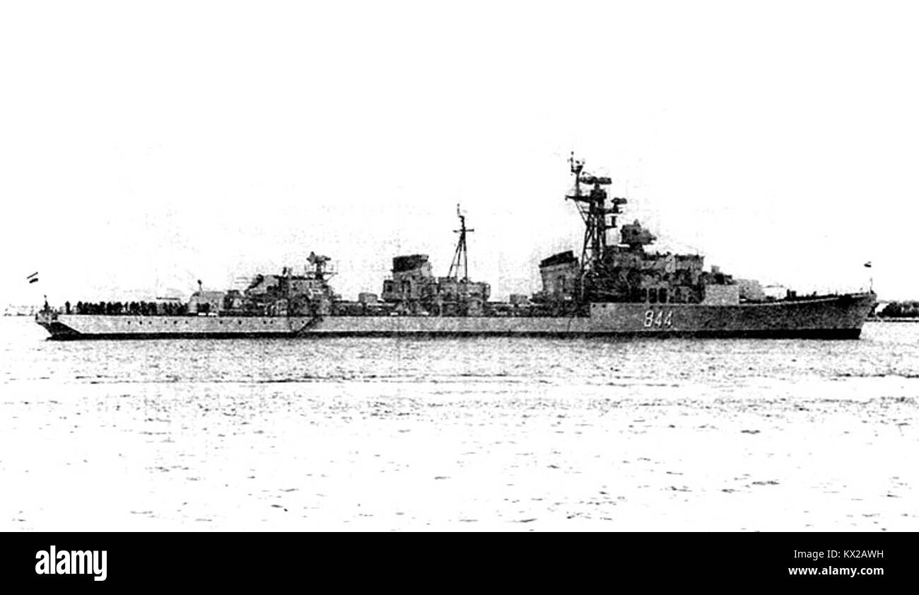Immagine di Dimyāt Destroyer 1, una nave da guerra navale, che ne illustra il design, l'armamento e il ruolo nelle operazioni militari marittime all'inizio del XX secolo. Foto Stock