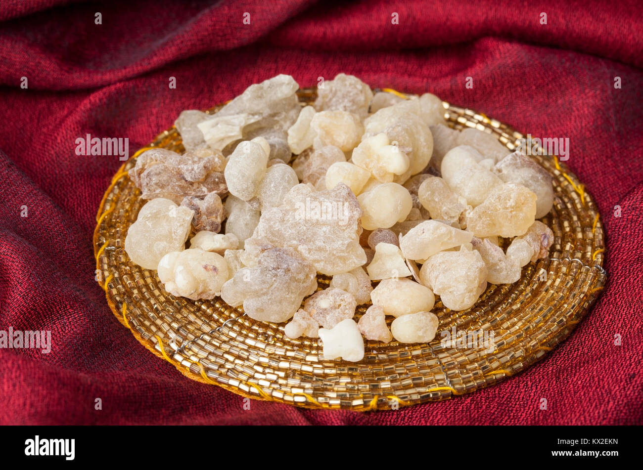 Incenso è una resina aromatica, usato per i riti religiosi, incenso e profumi. Alta qualità di resina di incenso da Dhofar, Oman. Foto Stock
