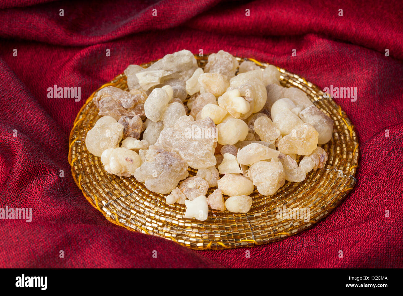 Incenso è una resina aromatica, usato per i riti religiosi, incenso e profumi. Alta qualità di resina di incenso da Dhofar, Oman. Foto Stock