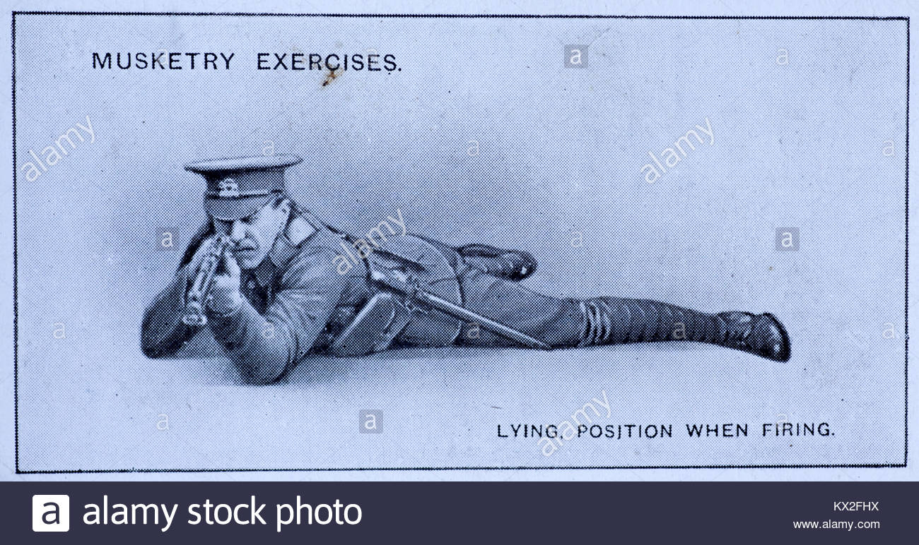 I segnali di campo - esercizi Musketry - posizione sdraiata durante la cottura Foto Stock