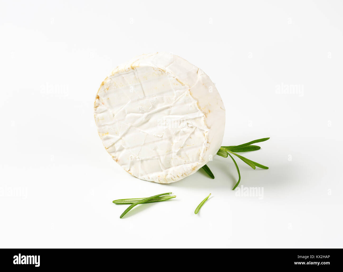 Ruota di soft-formaggio stagionato con buccia di colore bianco Foto Stock