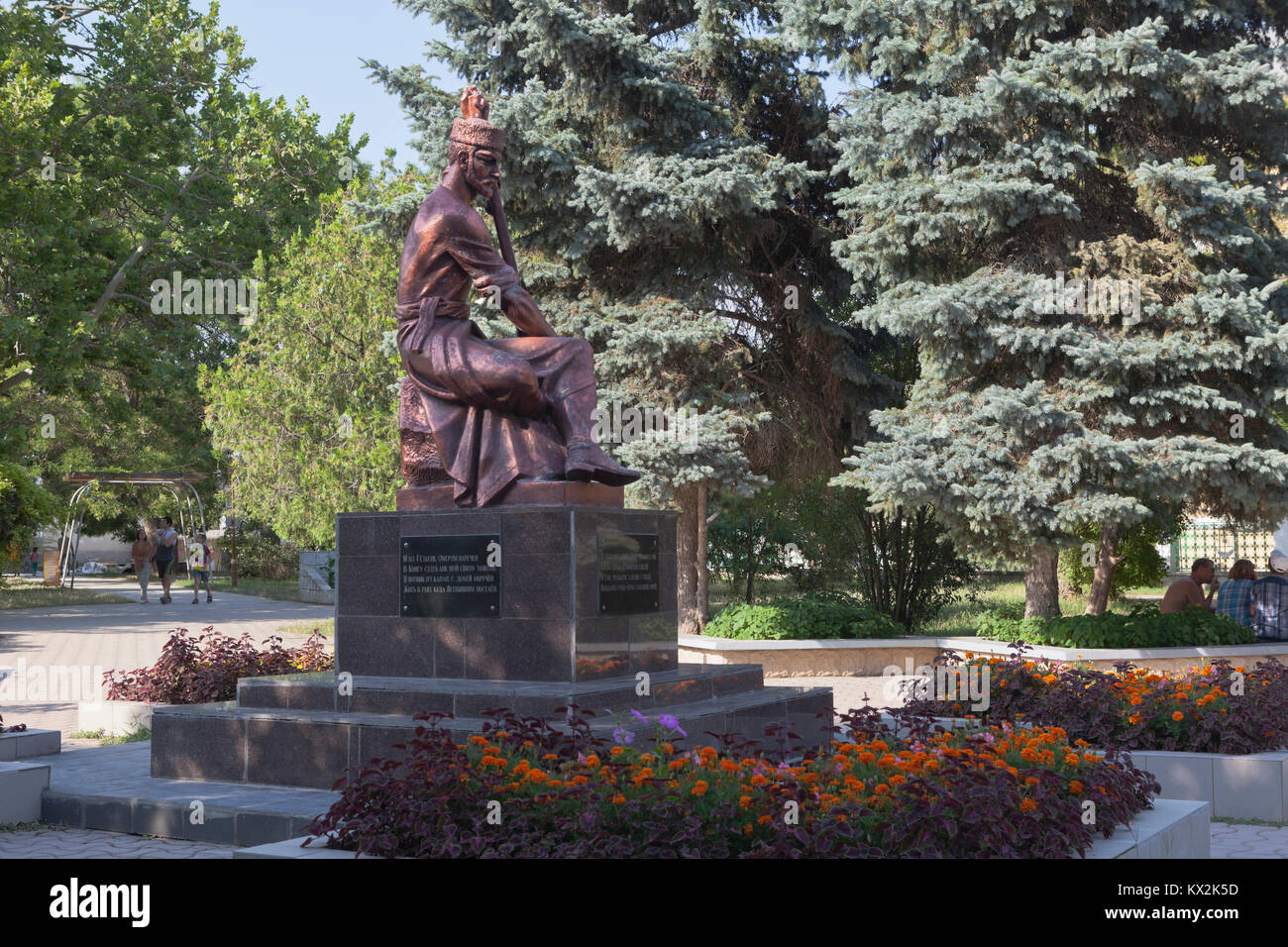 Evpatoria, Repubblica di Crimea, Russia - Luglio 19, 2017: Monumento al cantautore Crimean-Tatar Ashik Omer in Evpatoria Foto Stock