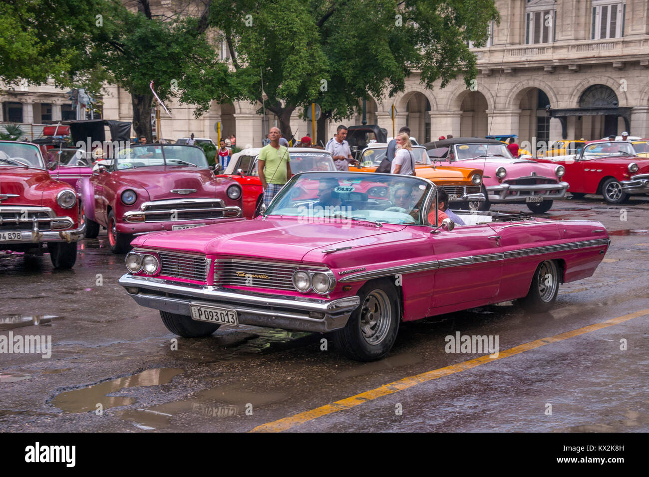 Vecchia auto americane, nel Parco Centrale di Havana, Cuba Foto Stock