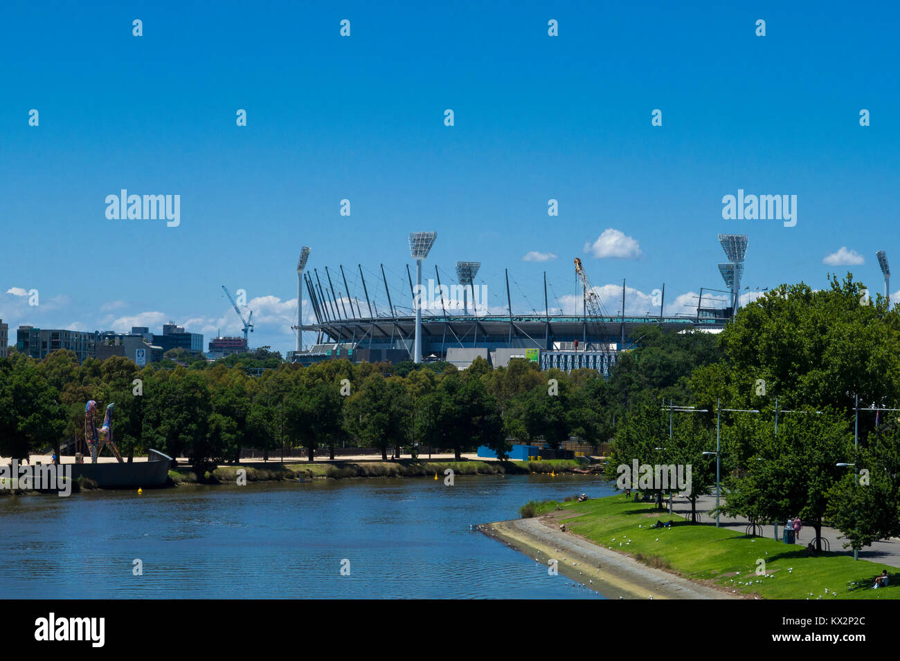 Il fiume Yarra e il Melbourne Cricket Ground (MCG), Melbourne, Victoria, Australia. Foto Stock
