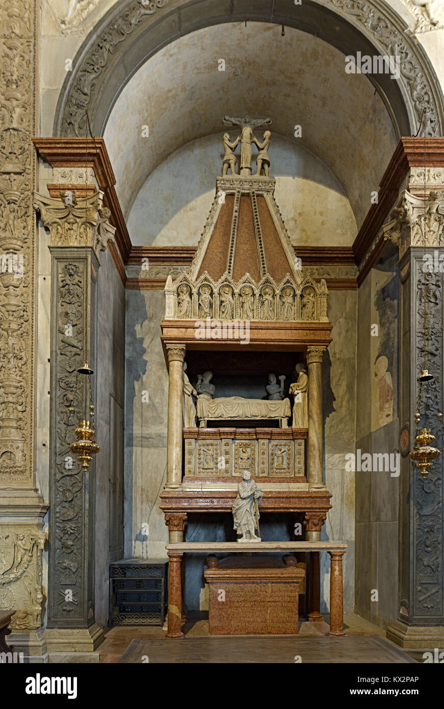 Verona Veneto Italia. Santa Maria Matricolare Cattedrale. Mazzanti cappella 1508, opera attribuita a Domenico da Lugo. Foto Stock