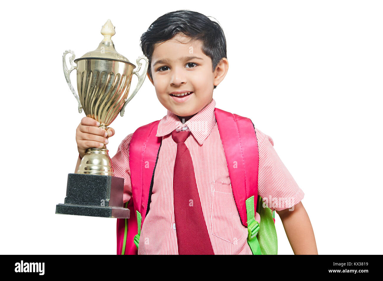 1 Indian School Kid ragazzo studente che mostra la vittoria del Trofeo successo Foto Stock