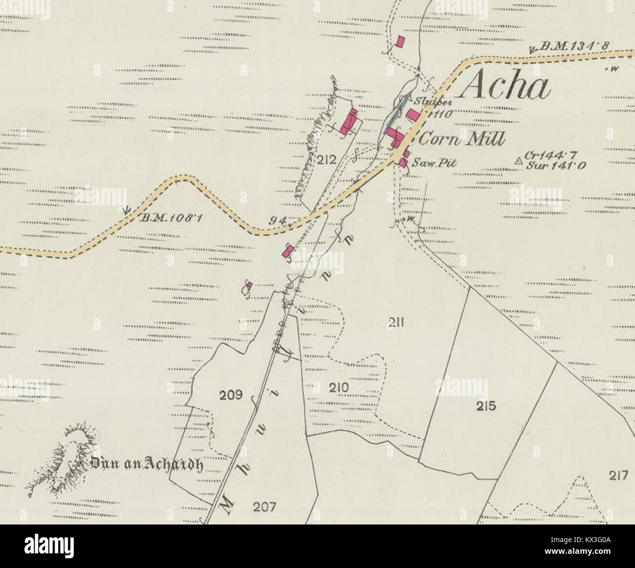 Ordnance Survey MAP del 1881 mostra Dùn an Achaidh, con dettagli topografici, caratteristiche del terreno e layout geografico. Foto Stock