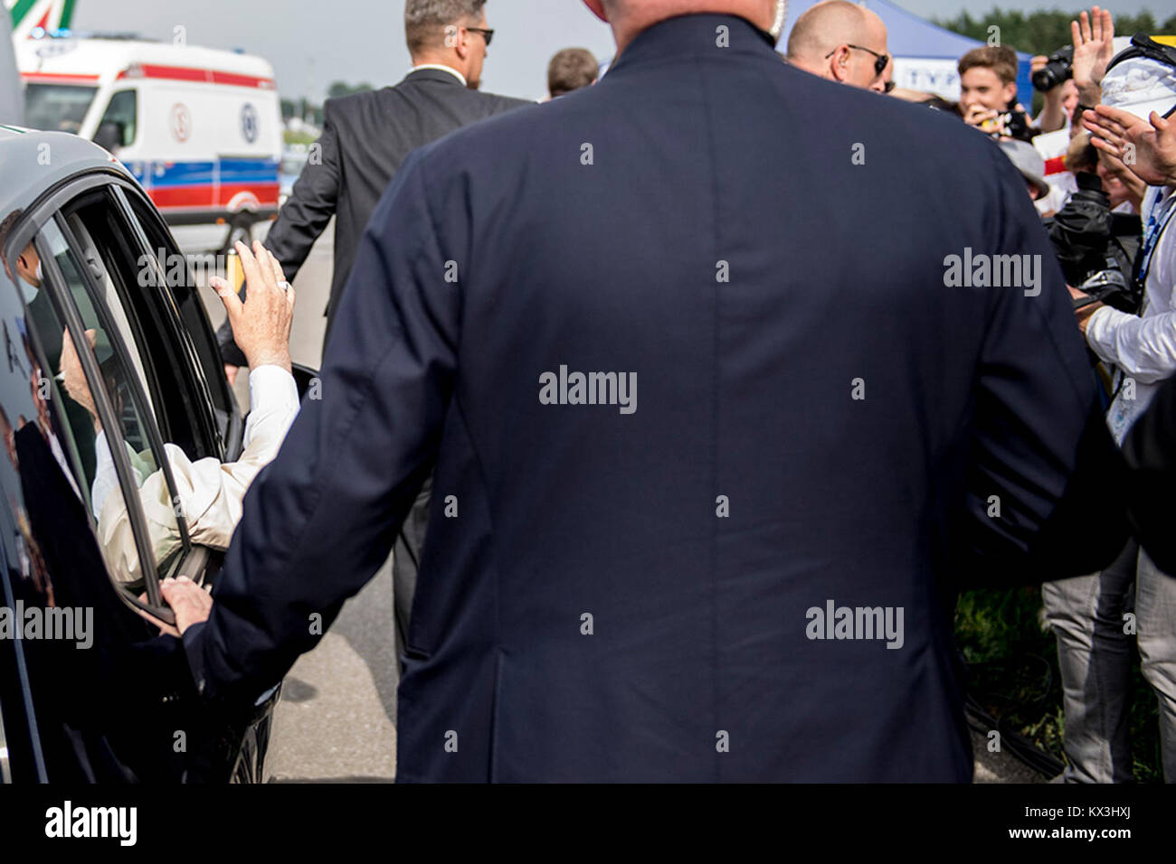 La giornata Mondiale della Gioventù è un evento religioso e culturale globale che celebra la gioventù, la fede e l'unità internazionale, con incontri su larga scala. Foto Stock