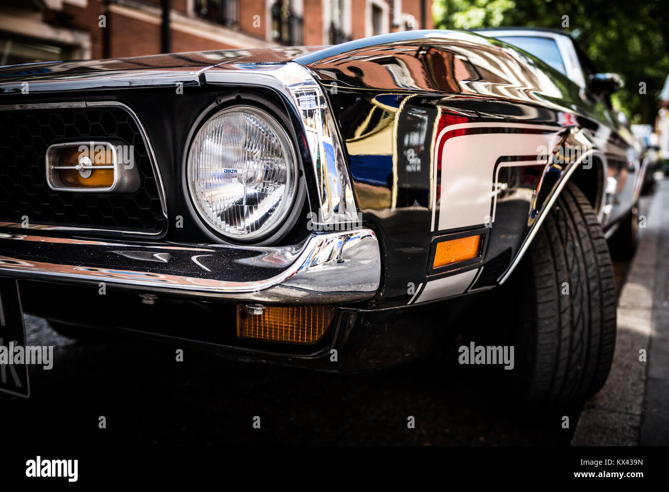 Ford Mustang parcheggiato su una strada di Londra Foto Stock