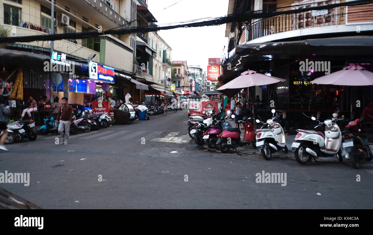 136 Street Tourist Area di Vita notturna Bar Area dopo ore di divertimento Foto Phnom Penh Cambogia Foto Stock