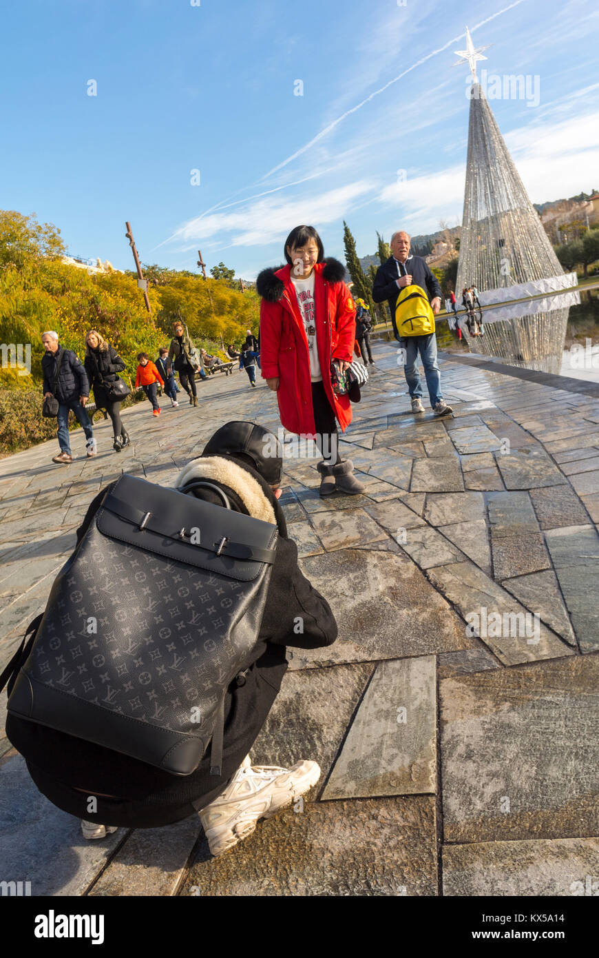 Nizza, Francia, turisti cinesi che scattano foto, Parco Urbano, 'Jardin Albert 1e' vacanze divertimento Foto Stock