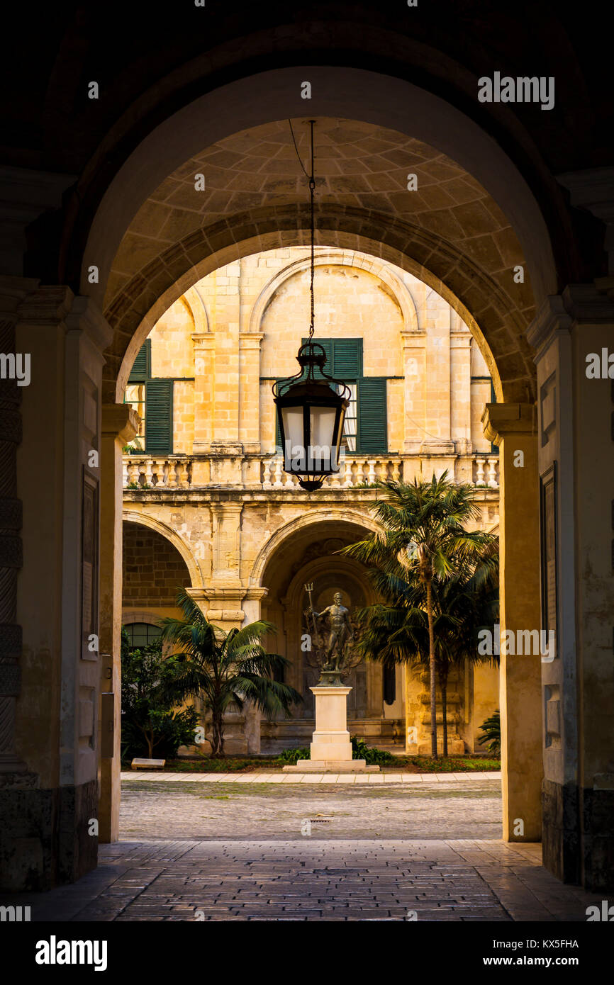 Buckingham Palace di St George Square a La Valletta, la capitale europea della cultura nel 2018, Malta, Europa Foto Stock